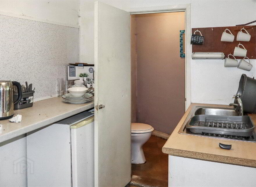 18 Albert Road, Carrickfergus, BT38 8AB