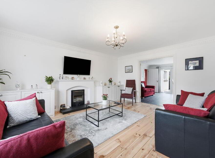 5 Drummond Brae, Ballynahinch, BT24 8EY