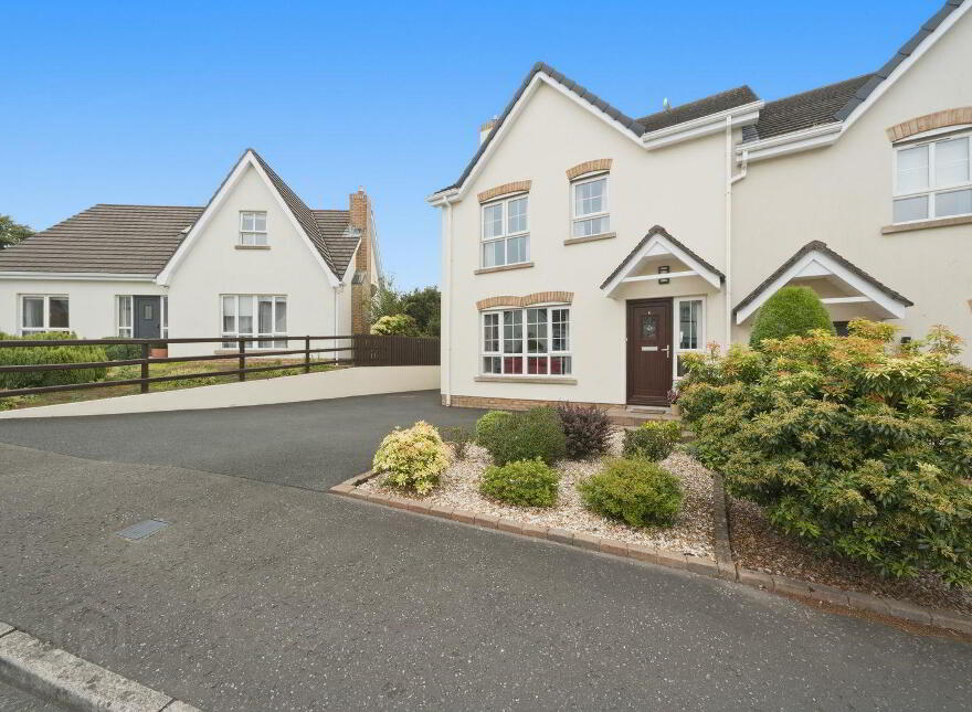 5 Drummond Brae, Ballynahinch, BT24 8EY