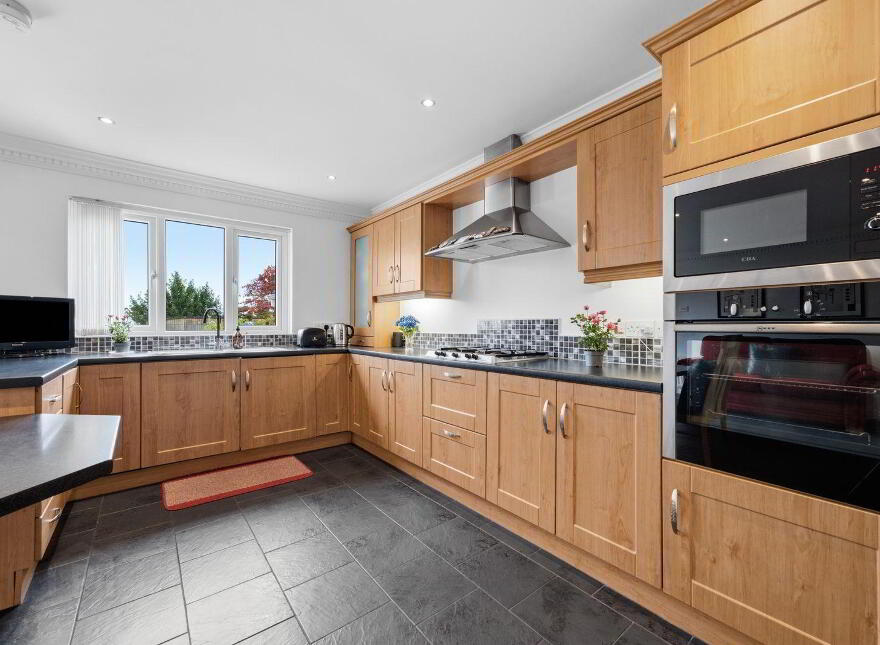 5 Drummond Brae, Ballynahinch, BT24 8EY