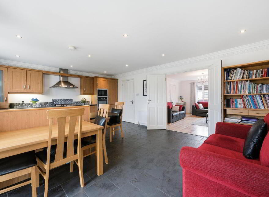 5 Drummond Brae, Ballynahinch, BT24 8EY
