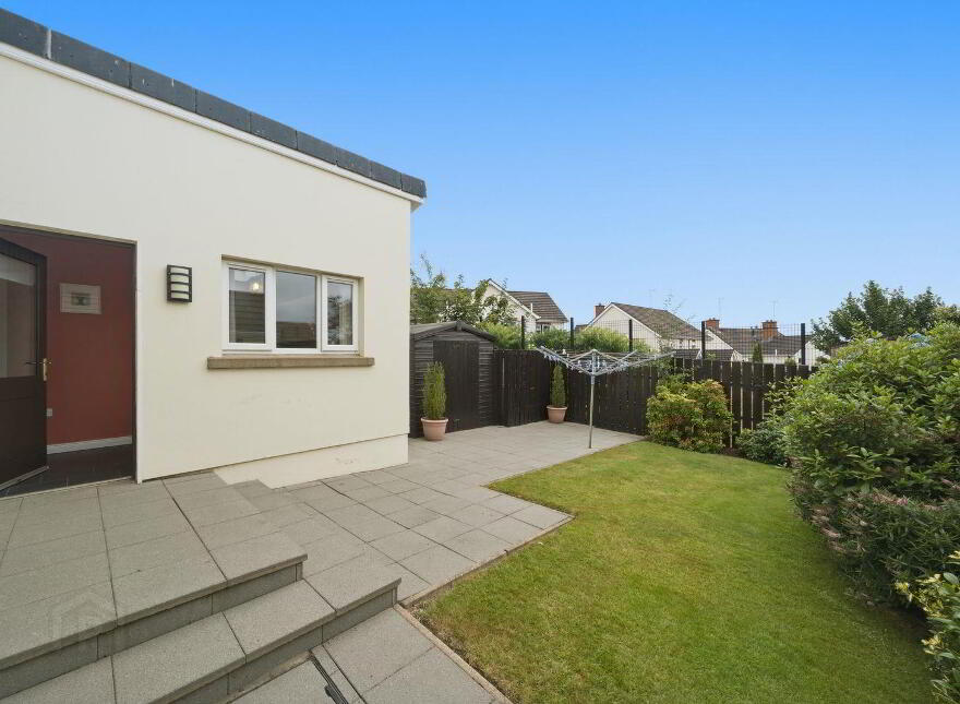 5 Drummond Brae, Ballynahinch, BT24 8EY