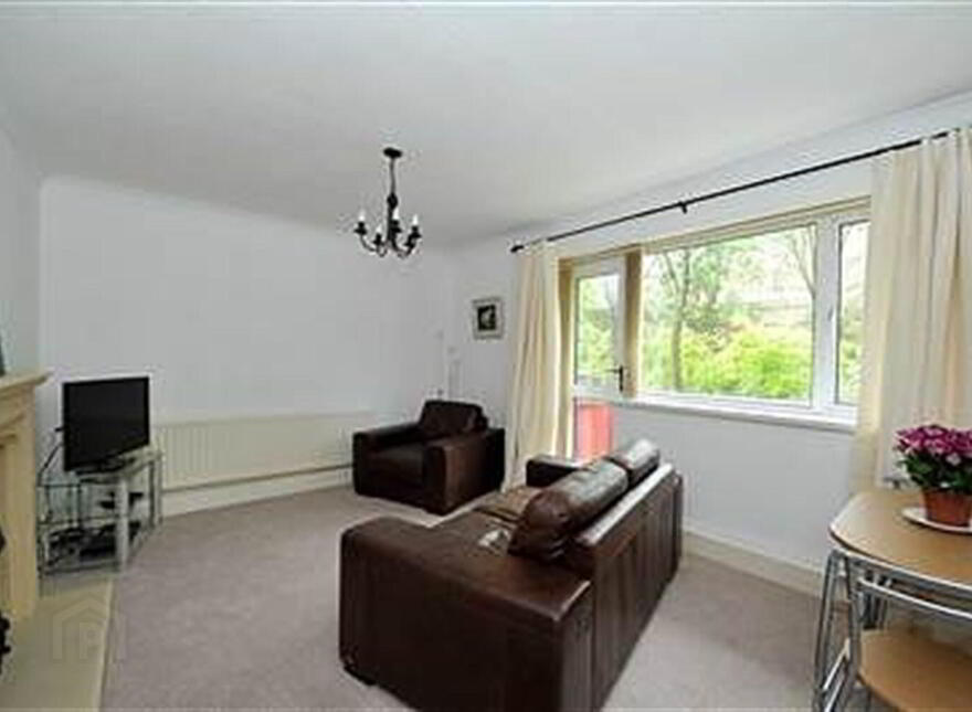 Apt 11, 206 Lisburn Road, Belfast, BT9 6GD