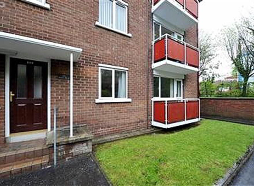 Apt 11, 206 Lisburn Road, Belfast, BT9 6GD