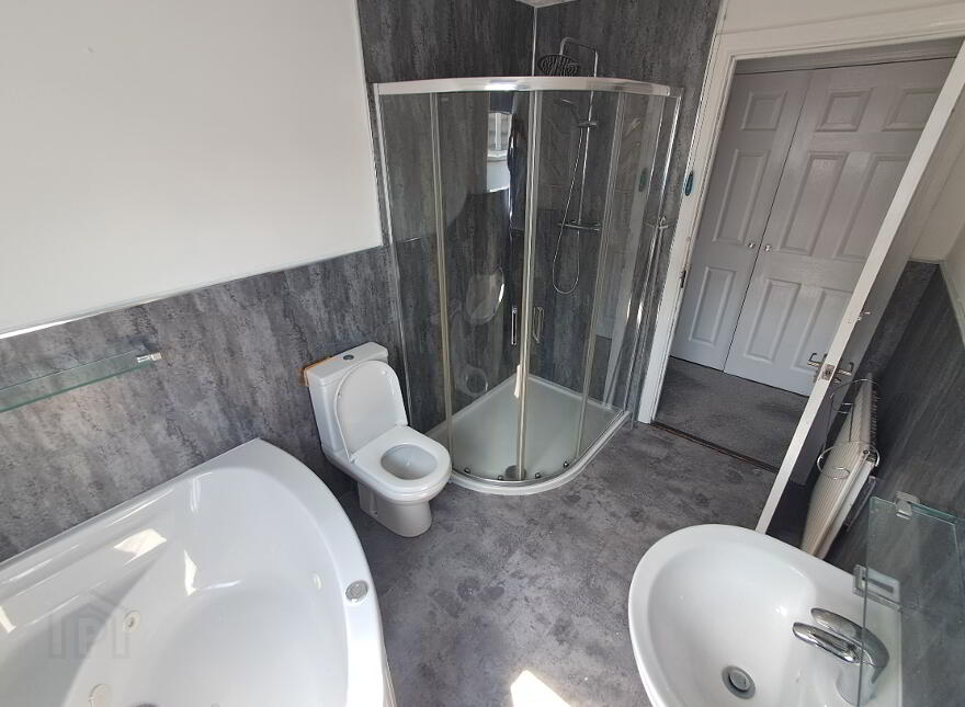 Rushcroft Gardens, Waterside, Derry/Londonderry, BT47 5WE