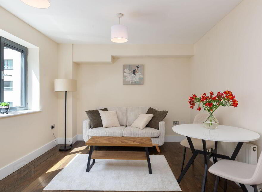 Apt 101, Block 100 Cathedral Court, New Street South, Dublin 8, D08TD53