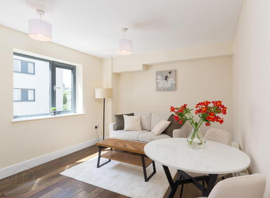 Apt 101, Block 100 Cathedral Court, New Street South, Dublin 8, D08TD53