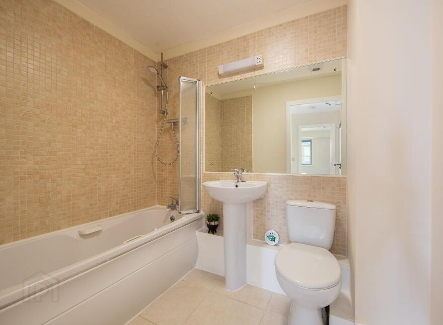 Apt 101, Block 100 Cathedral Court, New Street South, Dublin 8, D08TD53