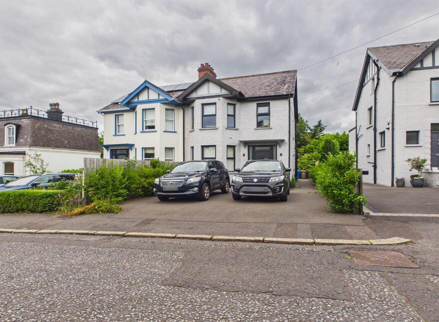 52 Marlborough Park North, Belfast, BT9 6HJ