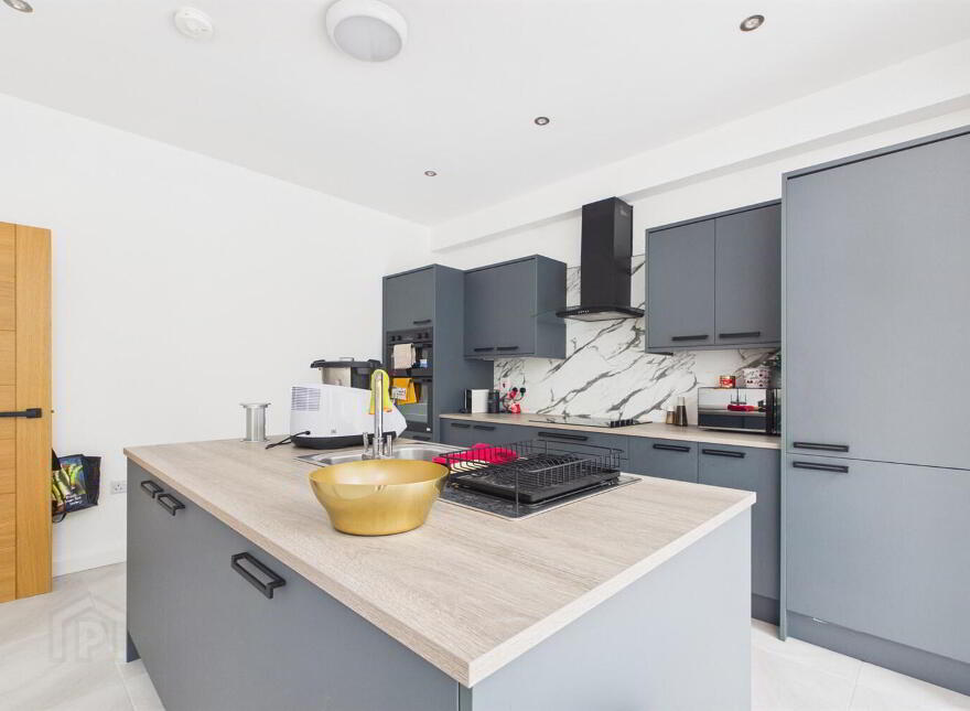 52 Marlborough Park North, Belfast, BT9 6HJ