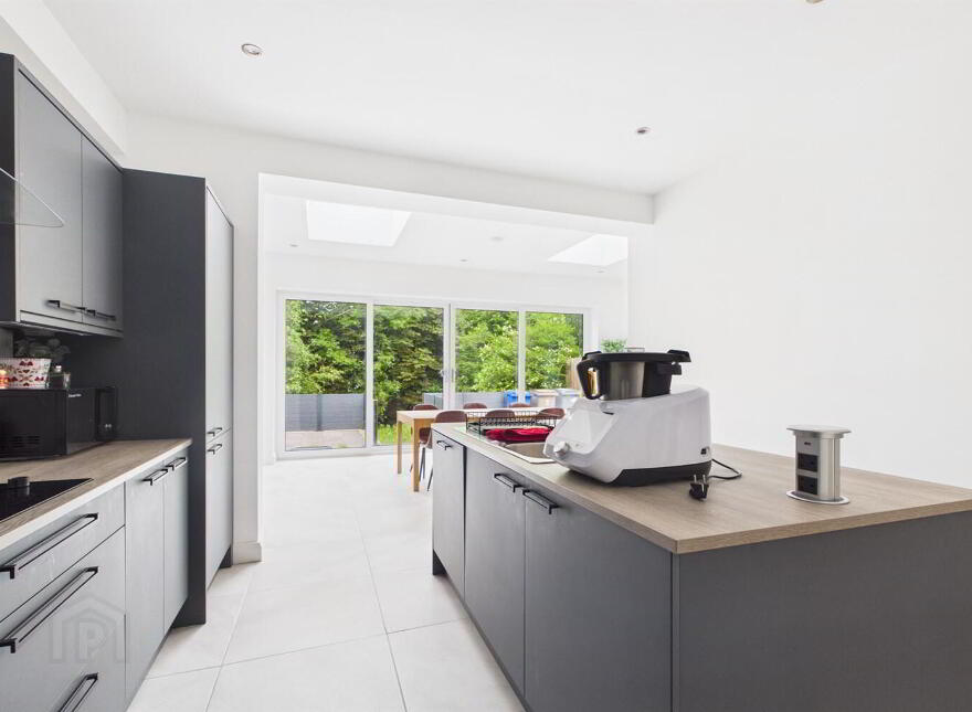 52 Marlborough Park North, Belfast, BT9 6HJ