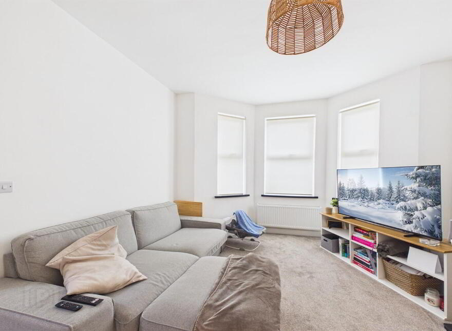 52 Marlborough Park North, Belfast, BT9 6HJ