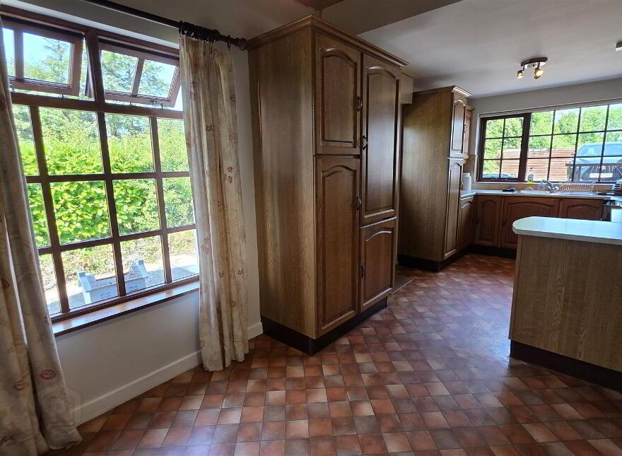 81 Magheralane Road, Randalstown, BT41 2NT
