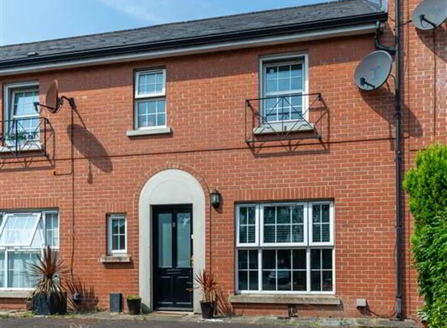5 Milfort Mews, Dunmurry, Belfast, BT17 9JE
