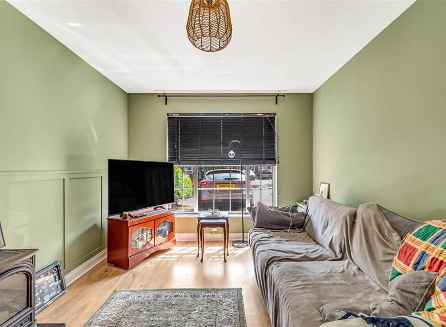 5 Milfort Mews, Dunmurry, Belfast, BT17 9JE