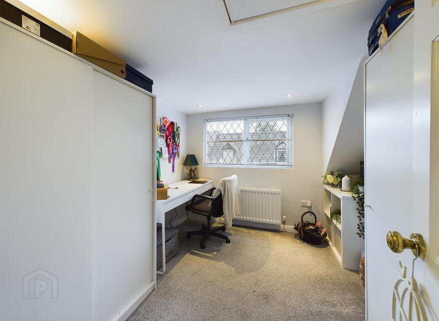 15 Arthur Street, Hillsborough, BT26 6AP