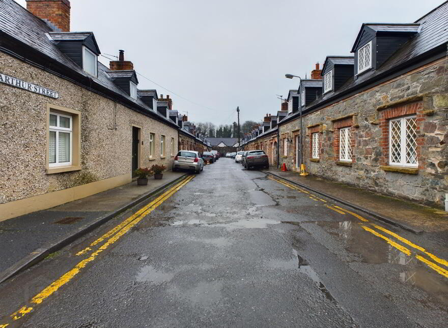 15 Arthur Street, Hillsborough, BT26 6AP