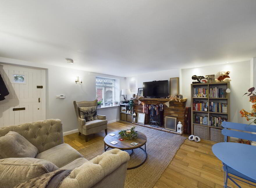 15 Arthur Street, Hillsborough, BT26 6AP
