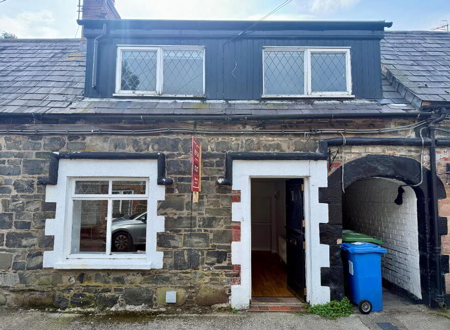15 Arthur Street, Hillsborough, BT26 6AP