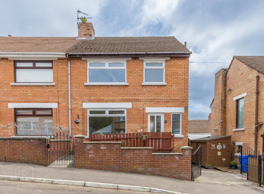 27 Glenside Park, Belfast, BT14 8BG