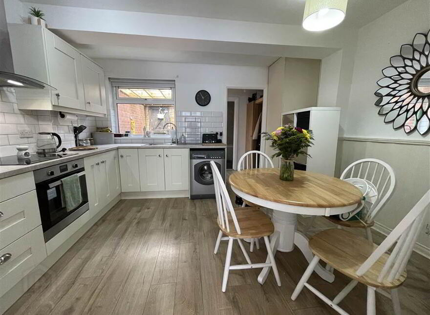 91 Beechmount Parade, Belfast, BT12 7LX
