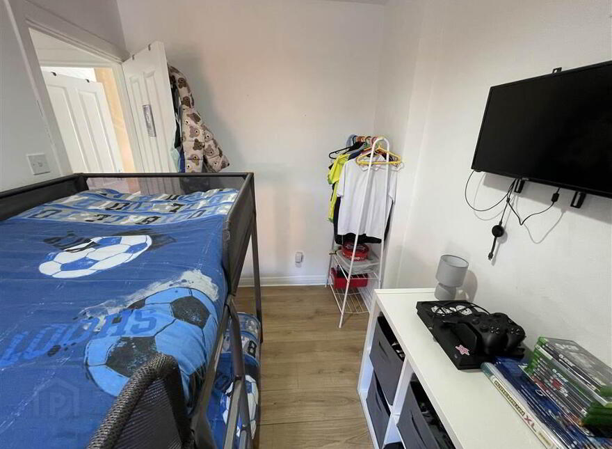 91 Beechmount Parade, Belfast, BT12 7LX