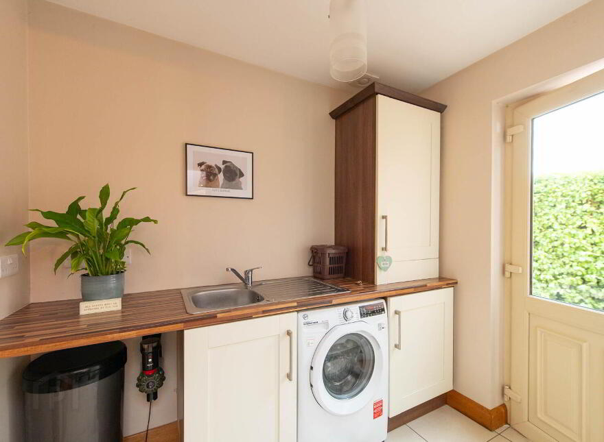 9 Grange Manor, Antrim, BT41 1BF