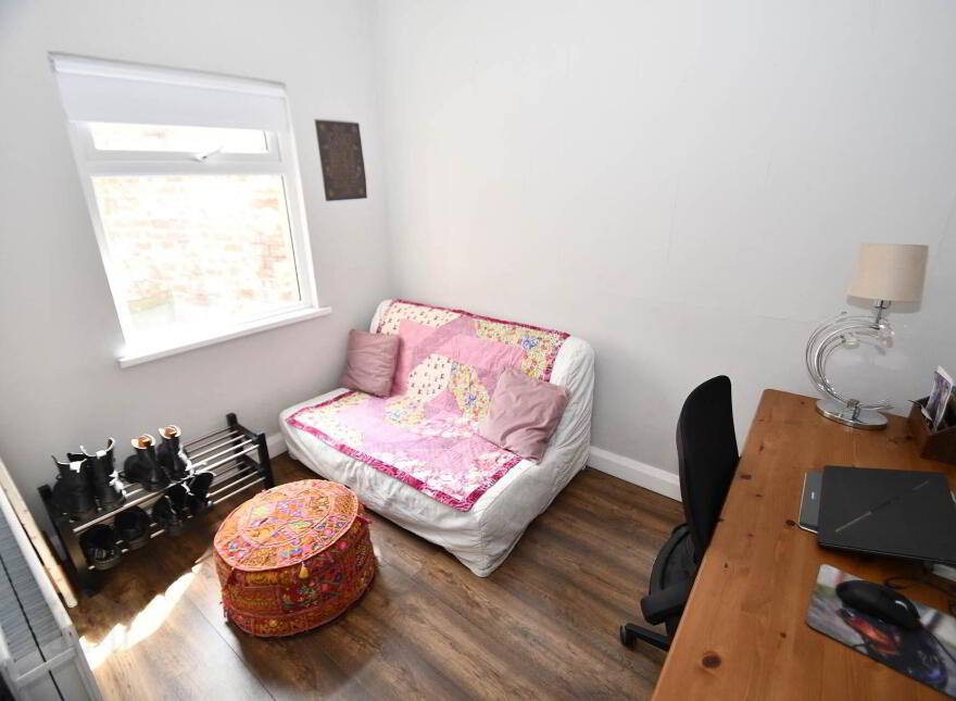 27 Harrogate Street, Falls Road, Belfast, BT12 7AT