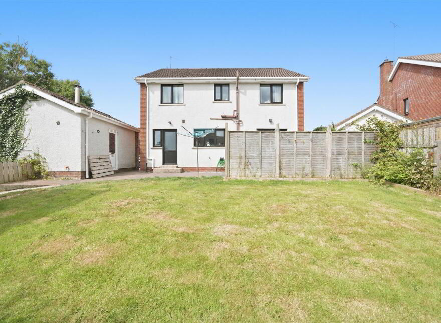 6 Rossconor Close, Annacloy, Downpatrick, BT30 9DY