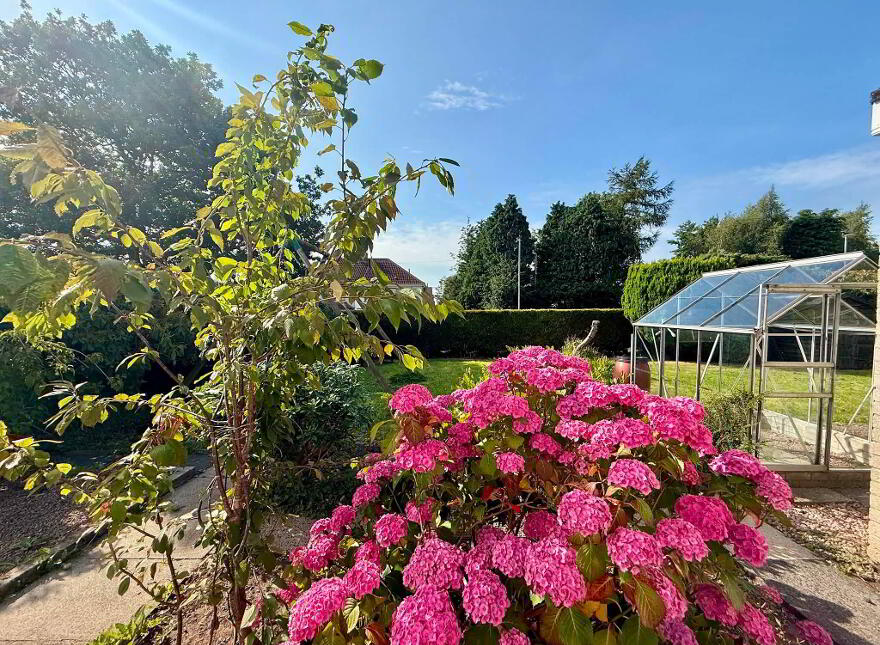 85 Stuart Park, Ballymoney, BT53 7BG