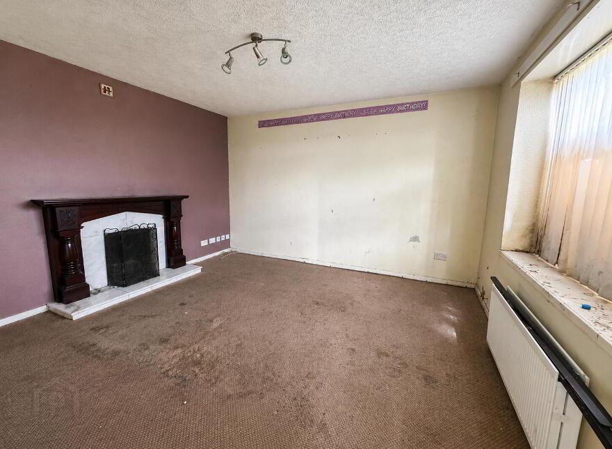 18 Maple Crescent, Dunmurry, Belfast, BT17 9QN