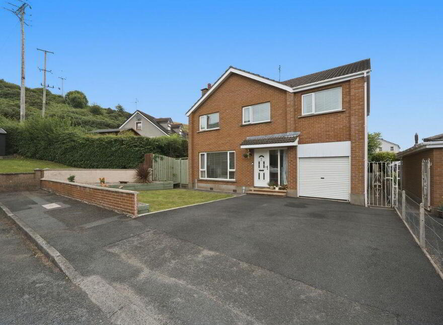 6 Connor Park, Ballynahinch, BT24 8HN