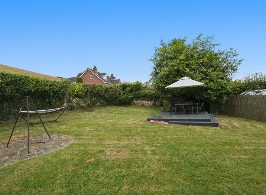 6 Connor Park, Ballynahinch, BT24 8HN