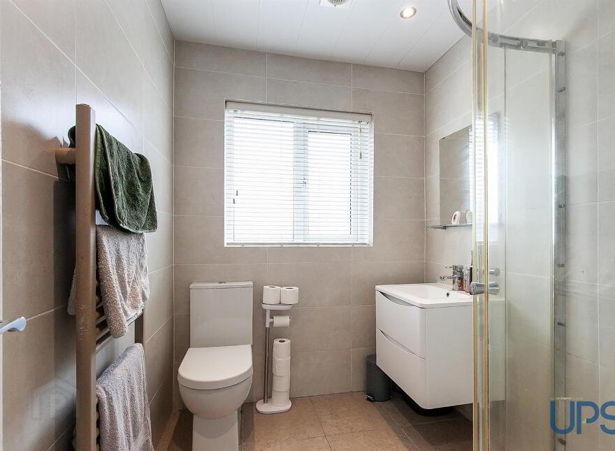 37 Sunnyhill Park, Dunmurry, Belfast, BT17 0PY
