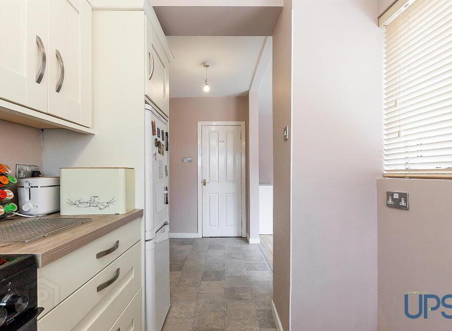 37 Sunnyhill Park, Dunmurry, Belfast, BT17 0PY