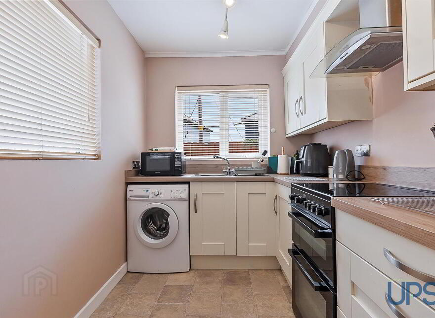 37 Sunnyhill Park, Dunmurry, Belfast, BT17 0PY