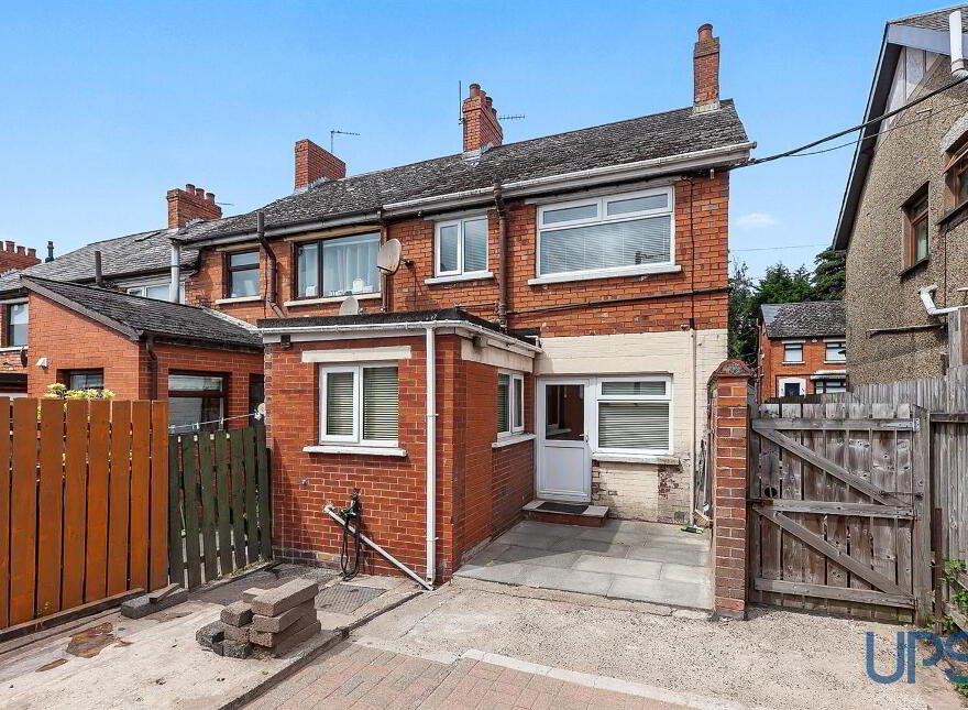 37 Sunnyhill Park, Dunmurry, Belfast, BT17 0PY
