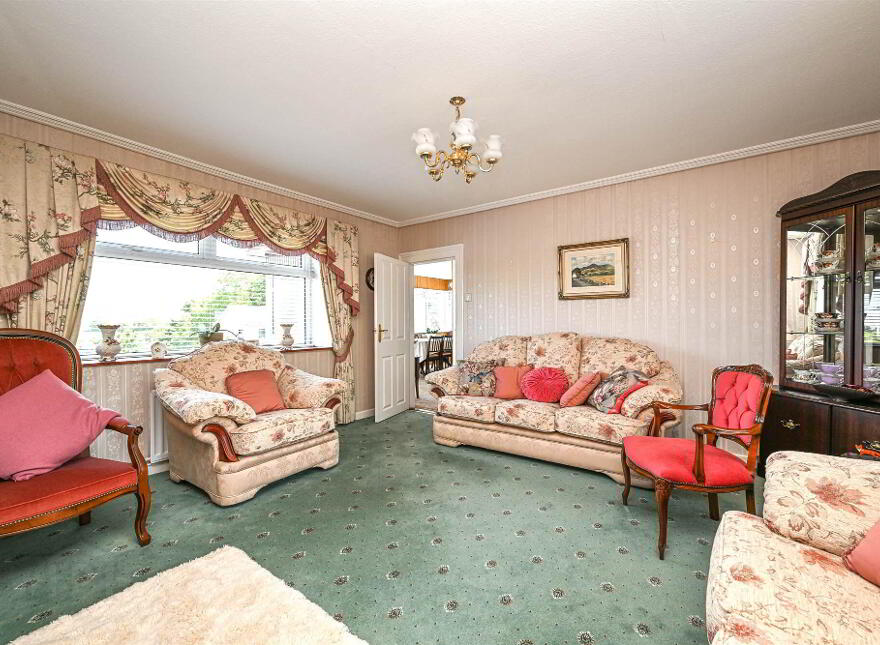 33 Peartree Road, Saintfield, BT24 8YB
