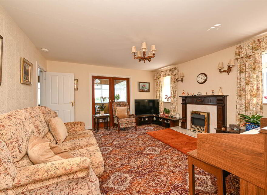 33 Peartree Road, Saintfield, BT24 8YB