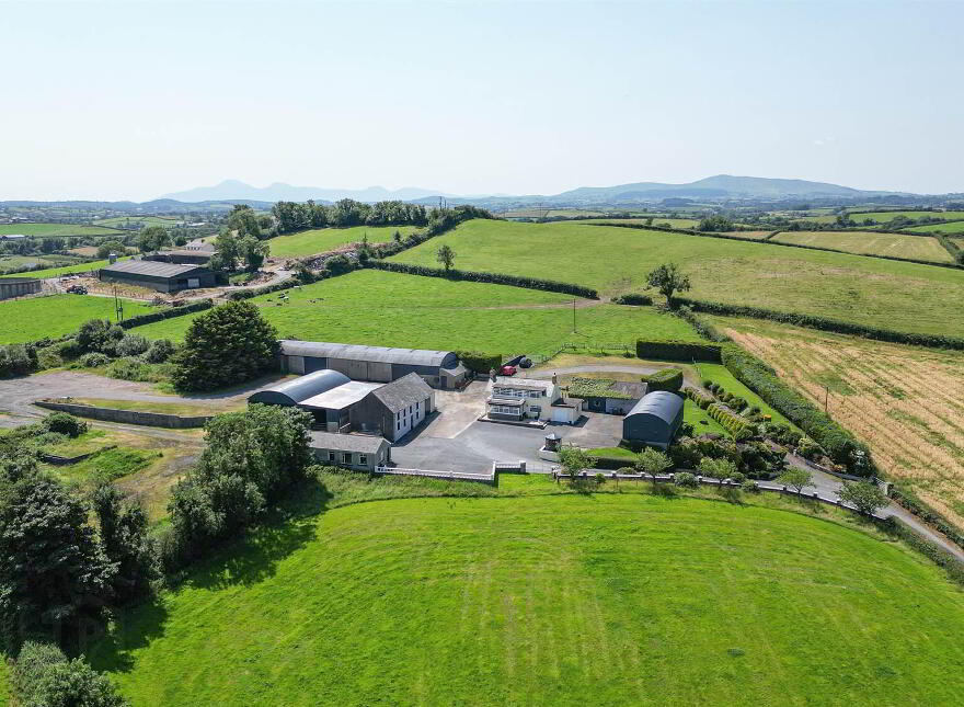 33 Peartree Road, Saintfield, BT24 8YB