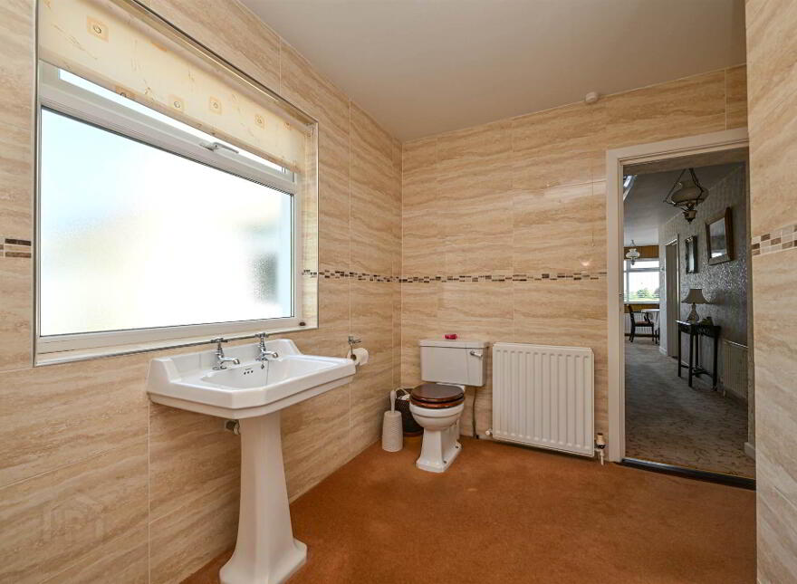 33 Peartree Road, Saintfield, BT24 8YB