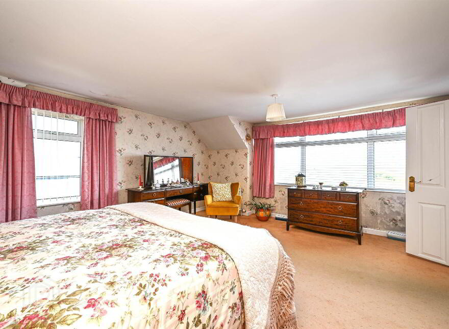 33 Peartree Road, Saintfield, BT24 8YB