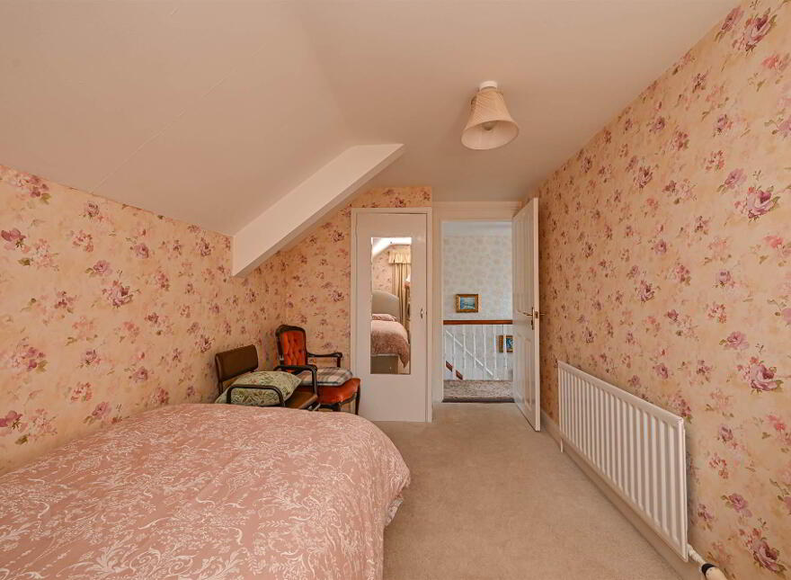 33 Peartree Road, Saintfield, BT24 8YB