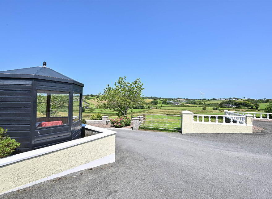 33 Peartree Road, Saintfield, BT24 8YB