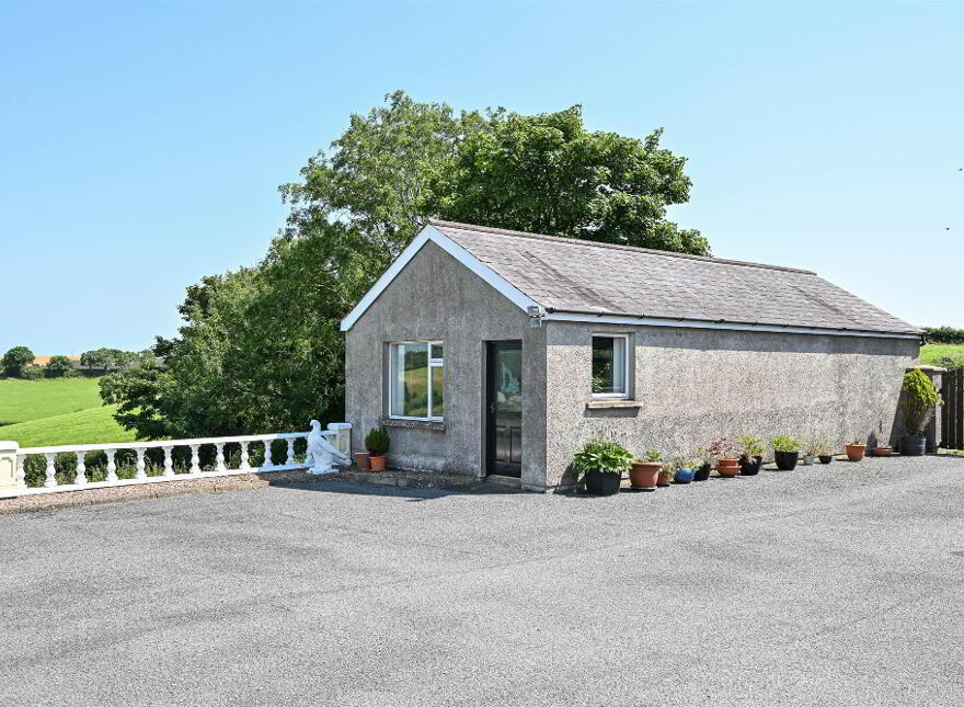 33 Peartree Road, Saintfield, BT24 8YB