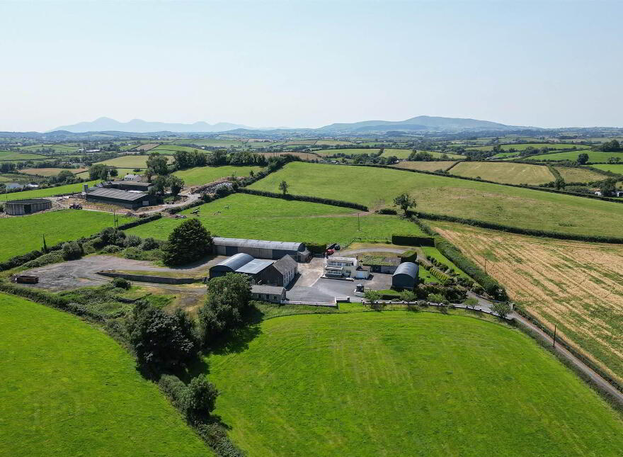 33 Peartree Road, Saintfield, BT24 8YB