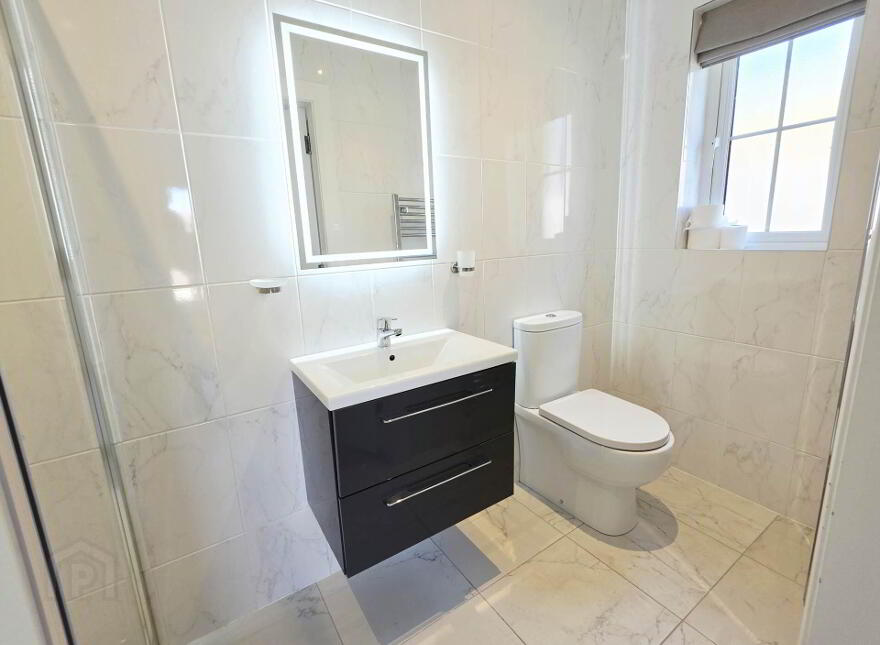 82 Loughview Meadows, Enniskillen, BT74 5PL