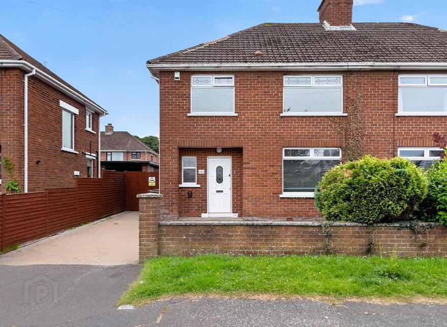 23 Moyne Park, Belfast, BT5 7QT