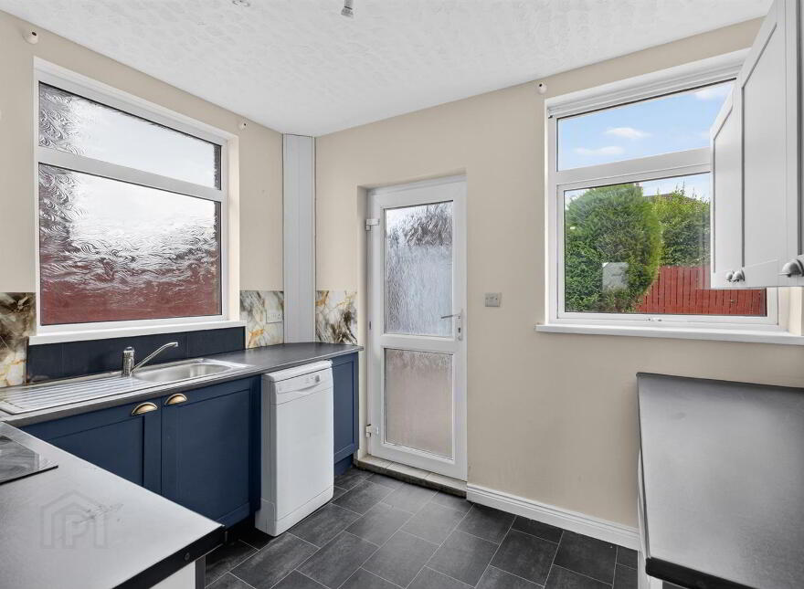 23 Moyne Park, Belfast, BT5 7QT