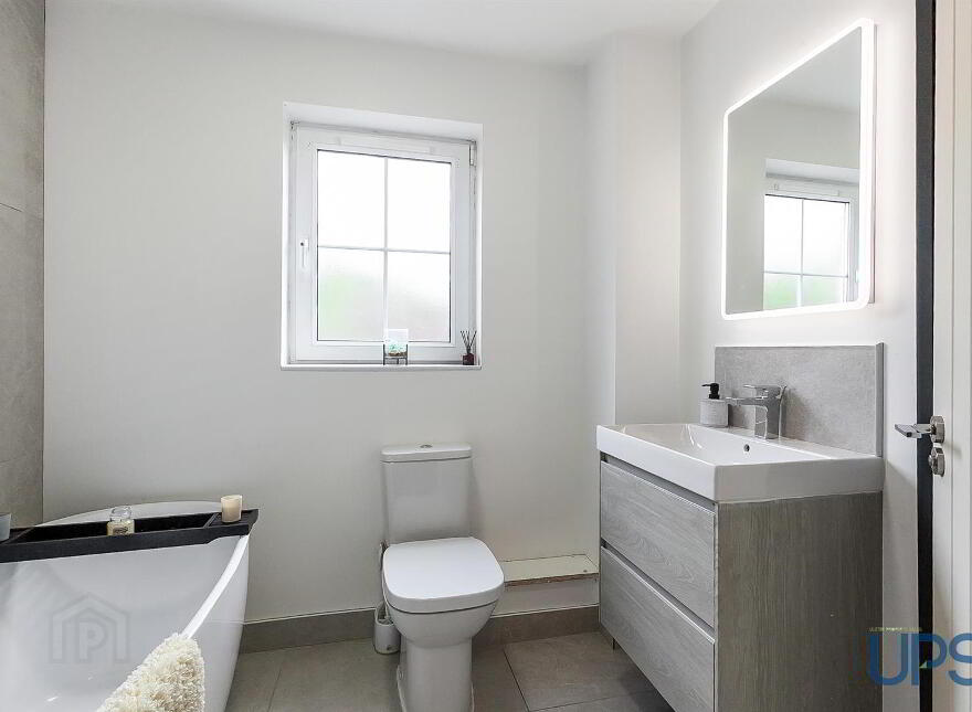 145 Lagmore Glen, Stewartstown Road, Dunmurry, Belfast, BT17 0WB